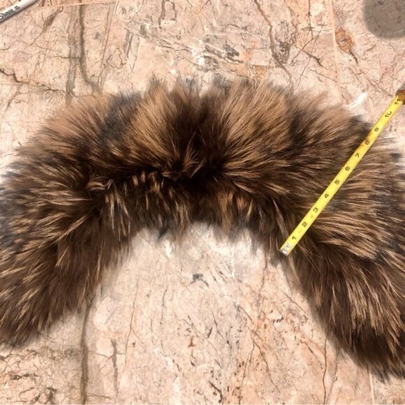 Real Raccoon Fur Princess Coat. - Picture 5 of 7